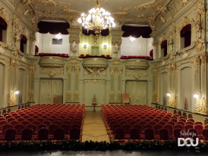 Przekazanie sprzętu muzycznego dla Teatru Zdrojowego im. Henryka Wieniawskiego w Szczawnie Zdroju (luty 2022r.